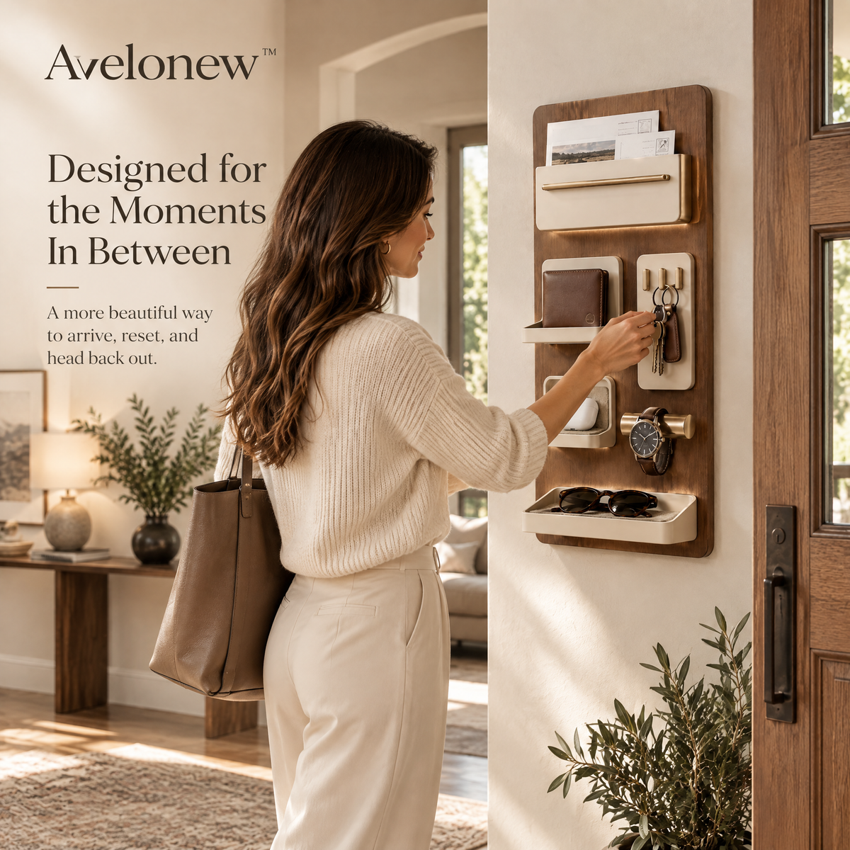 Avelonew™ Floating Everyday Essentials Gallery